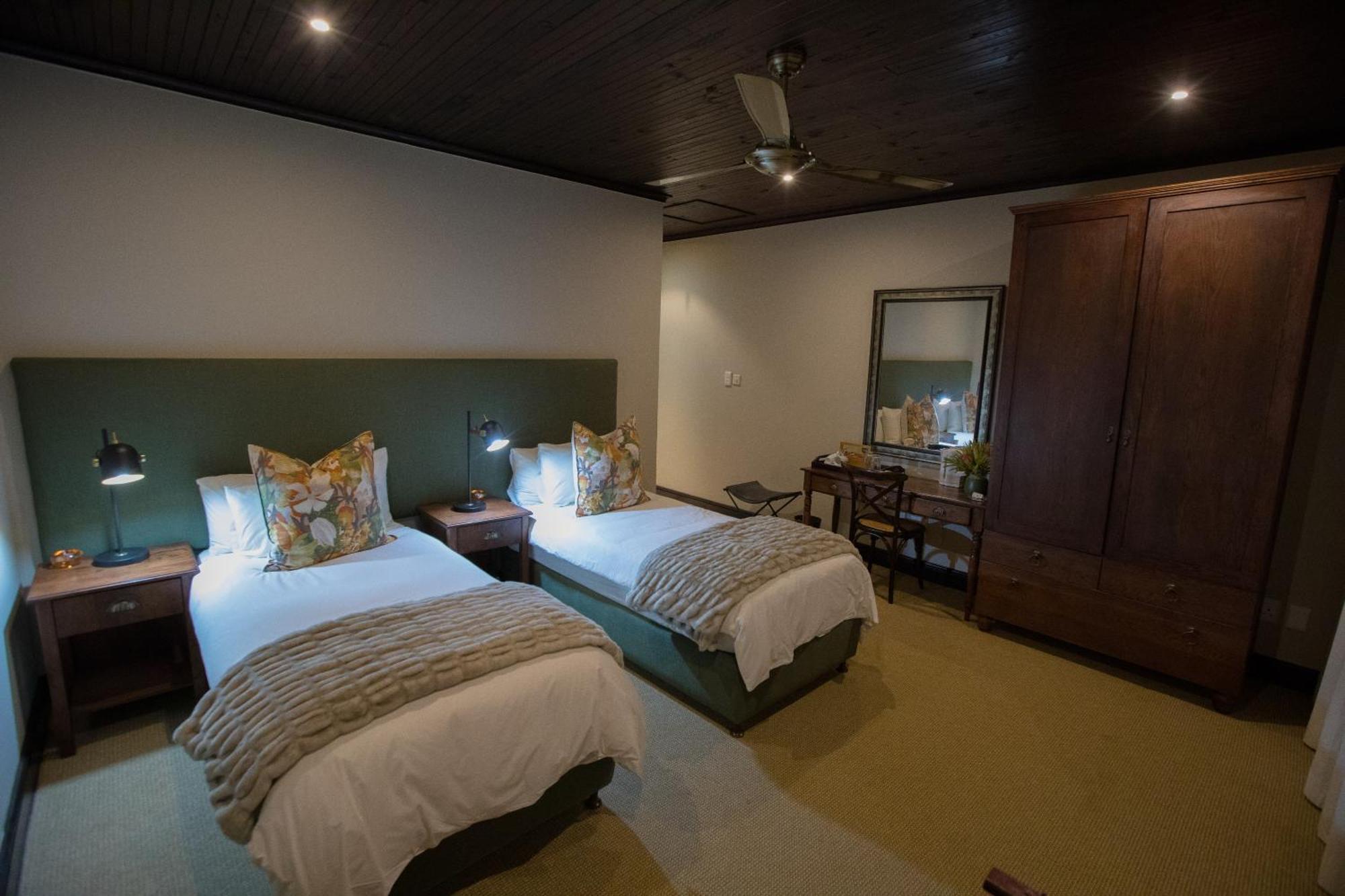 Swartberg Private Game Lodge Oudtshoorn Bagian luar foto